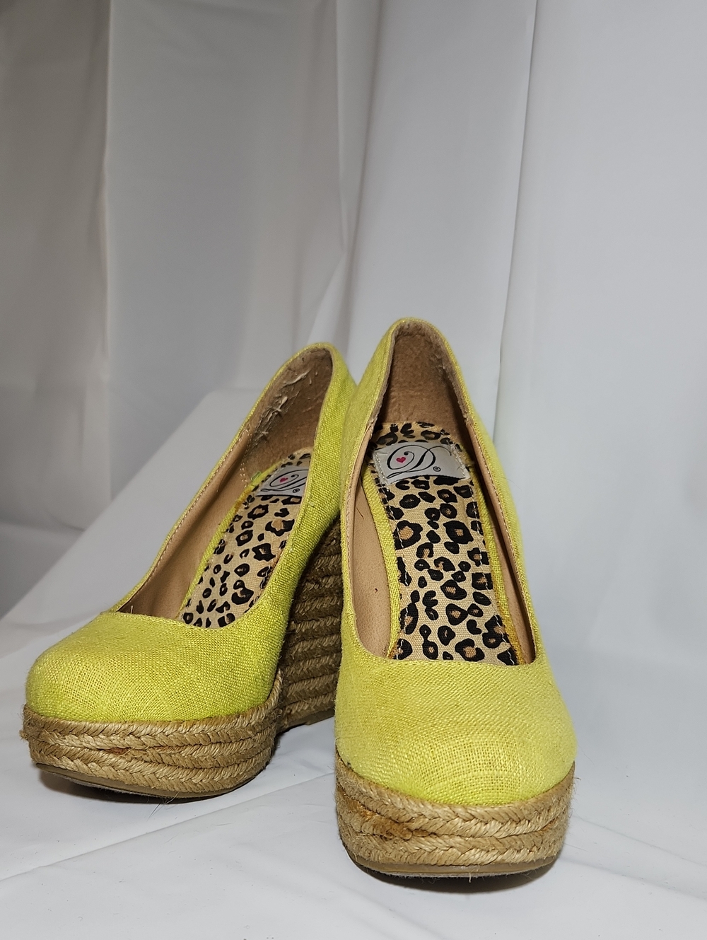 My Delicious Glow Yellow Neon Linen Espadrille Wedges - Size 6 - Picture 3 of 10